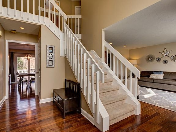 2nd image of 1034 Ledgewood Trl