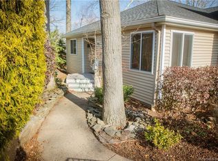 27 Quarry Dock Rd UNIT 27, Branford, CT 06405