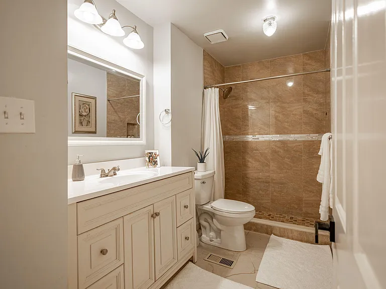 2398 Forest Hunt Ct — Photo 7