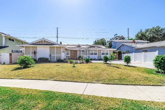 1st image of 23630 Nadir St