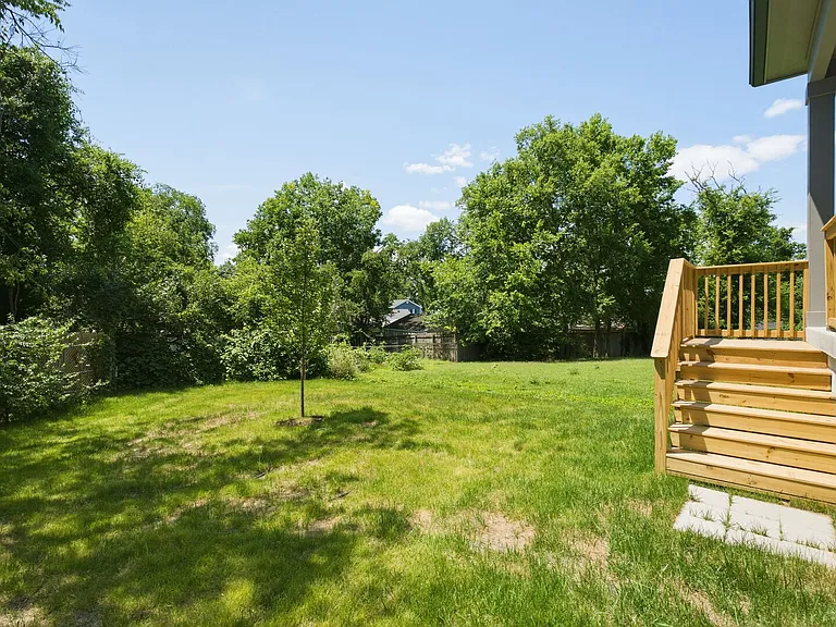 731B Croley Dr — Photo 35