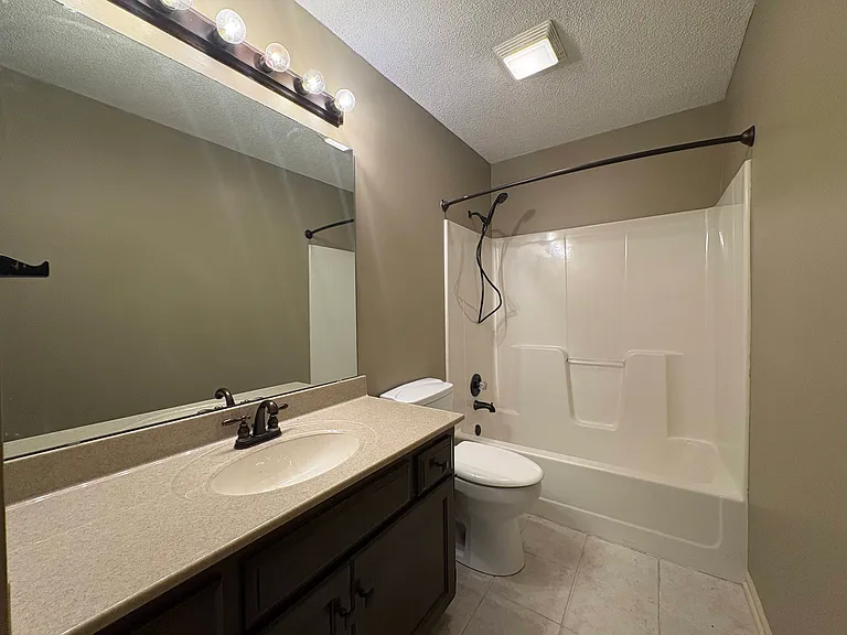 5325 NE Sunshine Dr — Photo 7