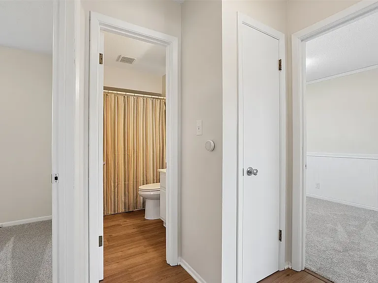 502 NE Trilein Dr — Photo 20