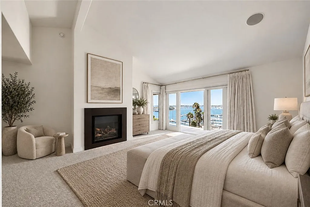 2 bed, 2.5 bath, 2217 sqft, $14,500 — Photo 3