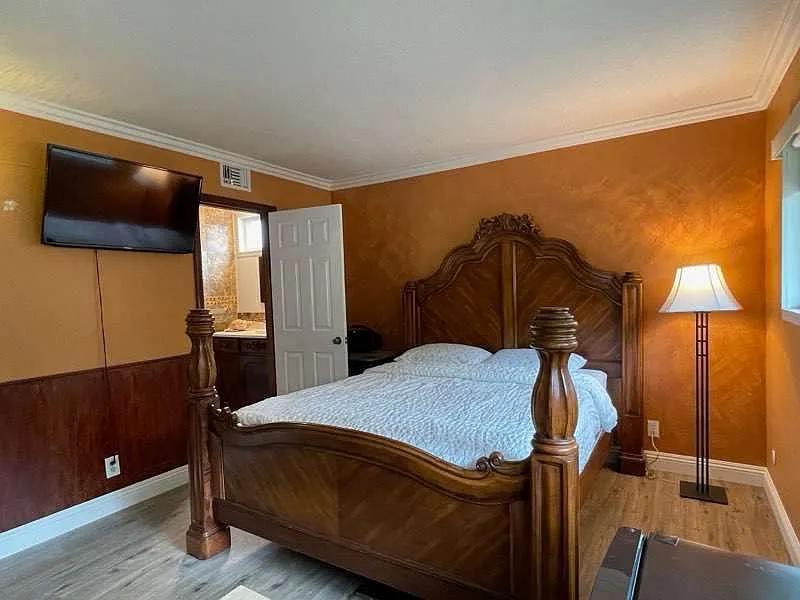 Charming 1BR/1BA Room in Peaceful Anaheim Hills - Available 10/15 - $1550/mo — Photo 1
