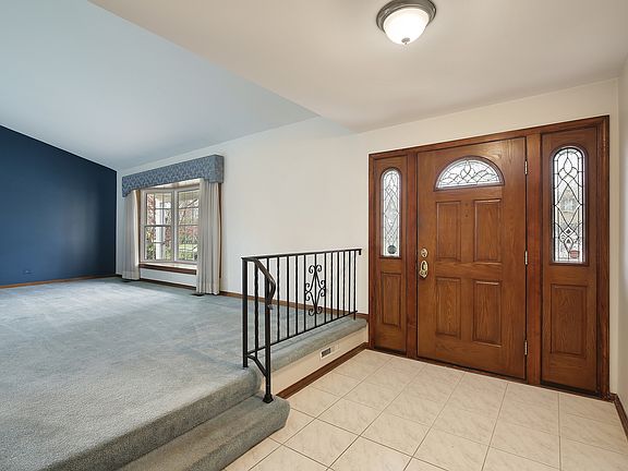3rd image of 2451 Barbary Ln