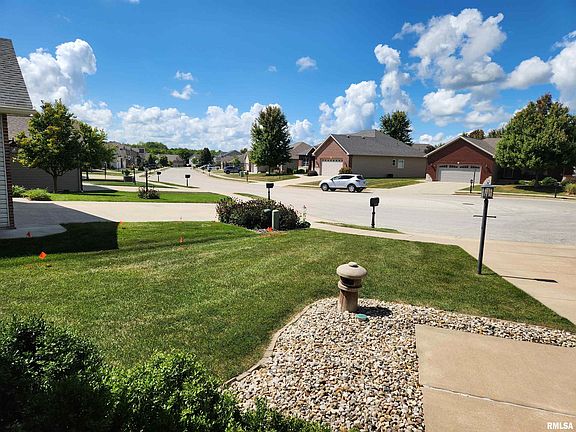 3rd image of 2502 W Stonehenge Ct