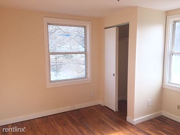 4th image of 121 Orchard St Fl 1