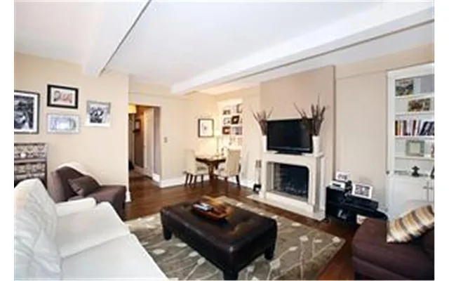 Sold by Douglas Elliman | media 18