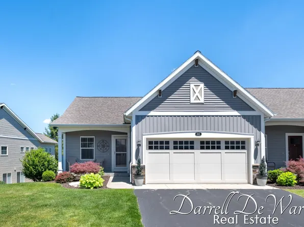 885 S Center Park Dr SW, Byron Center, MI 49315