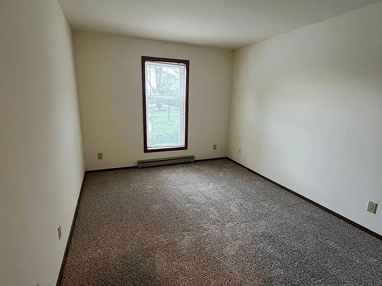 High Point Commons Apartments — Photo 25