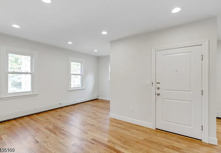 161 Ashland Ave #2 — Photo 5