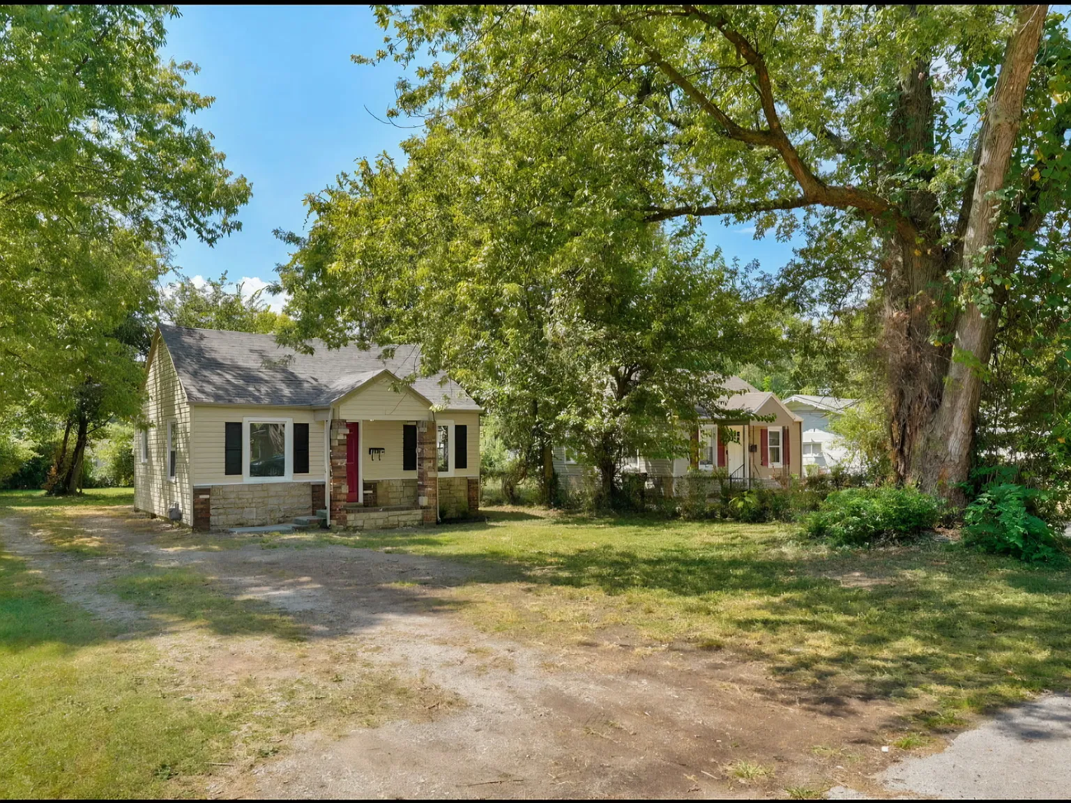 2 bed, 696 sqft, $1,000 — Photo 3