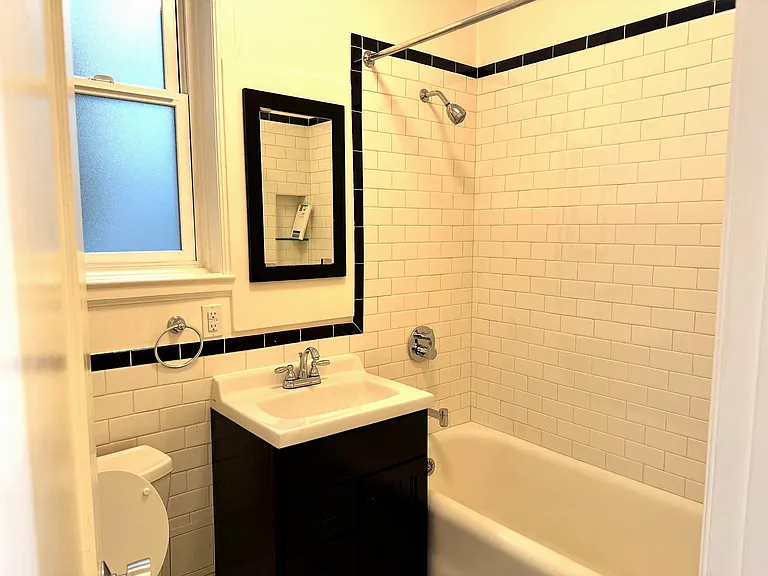 1801 Turk St #18 — Photo 7