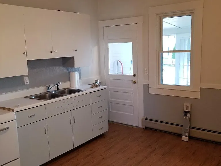 2 Broad St #1 — Photo 3