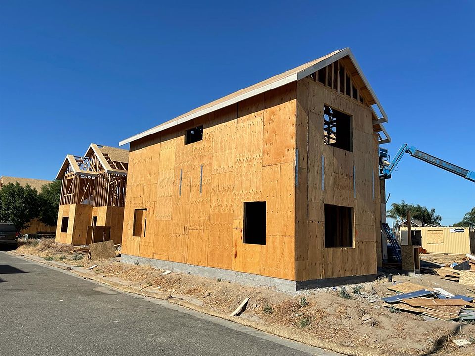 2nd image of 530 Justin Dr