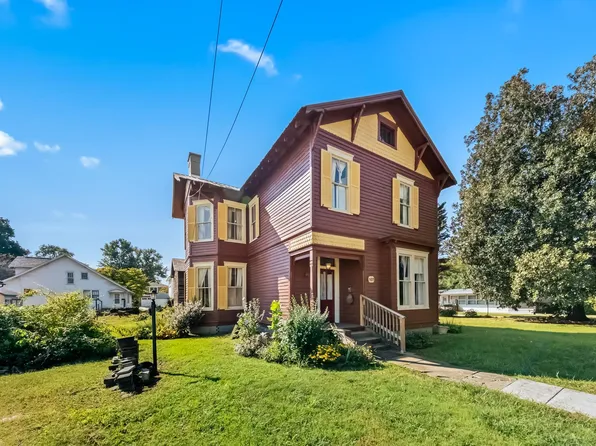 107 Woodlawn Ave, Russell, KY 41169