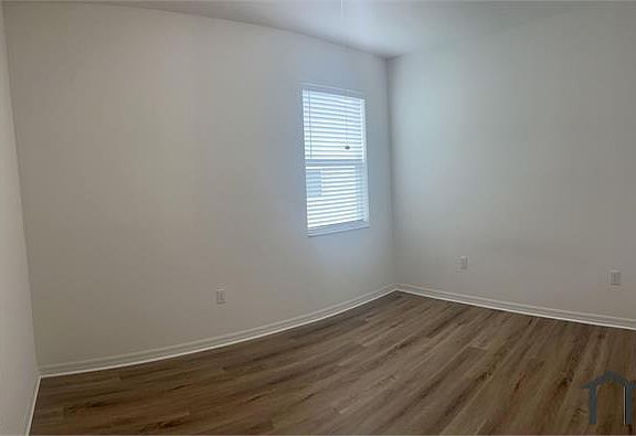 5th image of 3473 74th Avenue Cir E