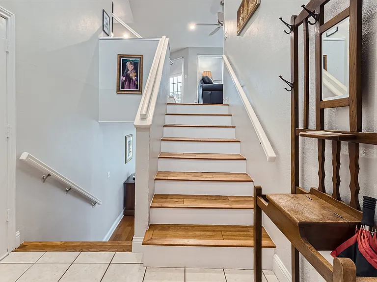 9127 Chapel Valley Rd — Photo 4