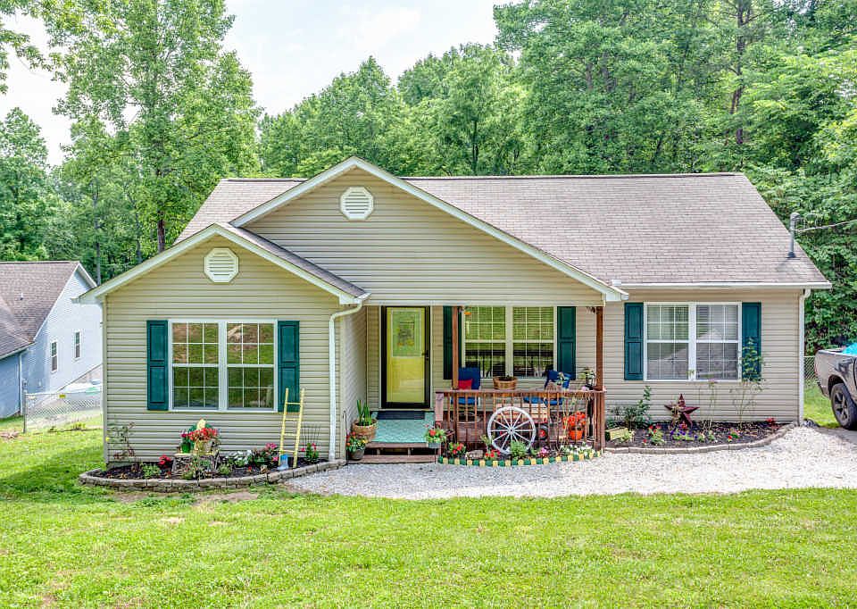 1st image of 250 Buena Vista Ln
