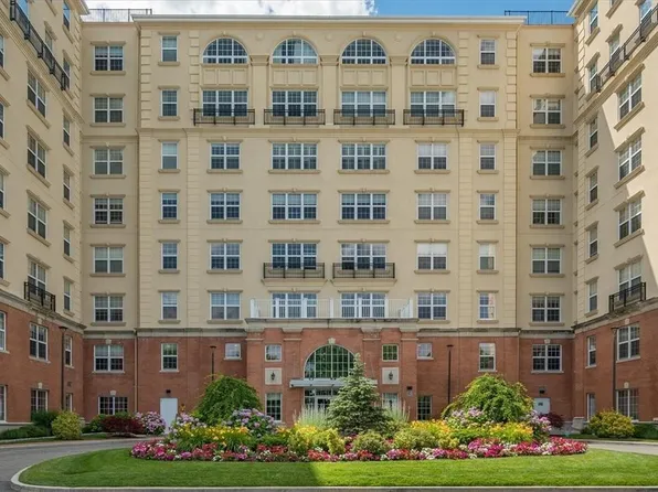 10 Byron Place #322, Larchmont, NY 10538