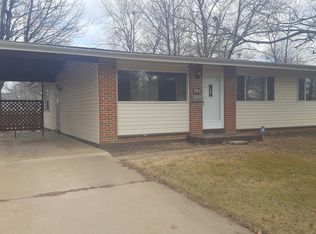 795 Bellarmine Ln, Florissant, MO 63031