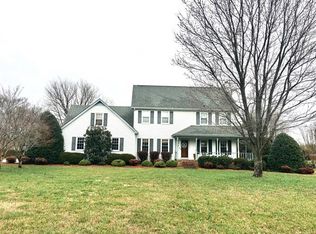 808 Twelve Oaks Rd, Tullahoma, TN 37388