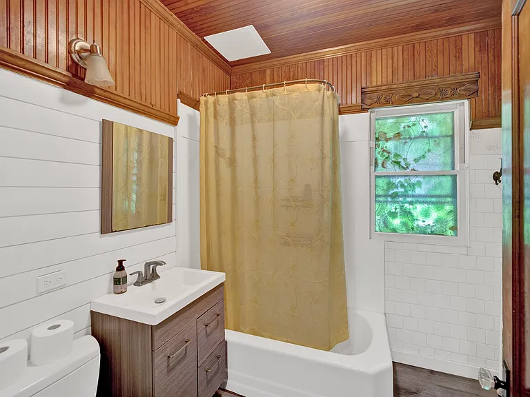 826 Hamlin St — Photo 18