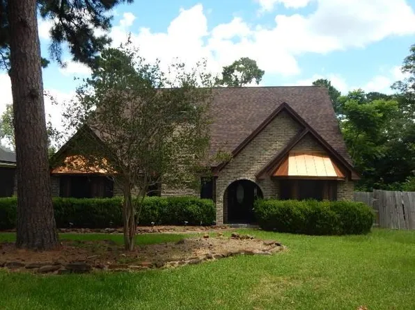 12114 Hawthorne Dr, Montgomery, TX 77356