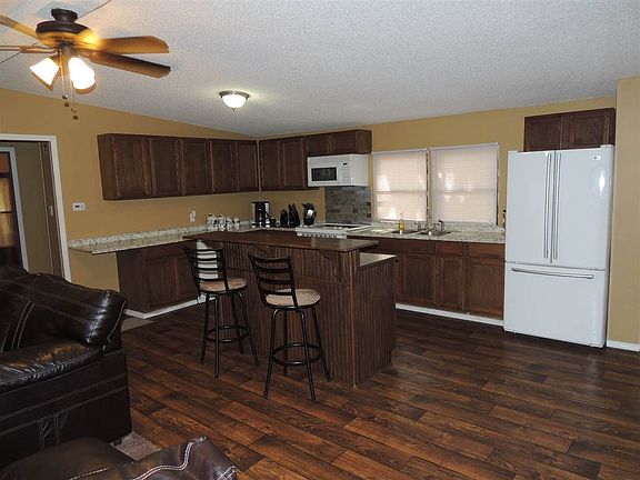 2nd image of 147 Elaine Dr