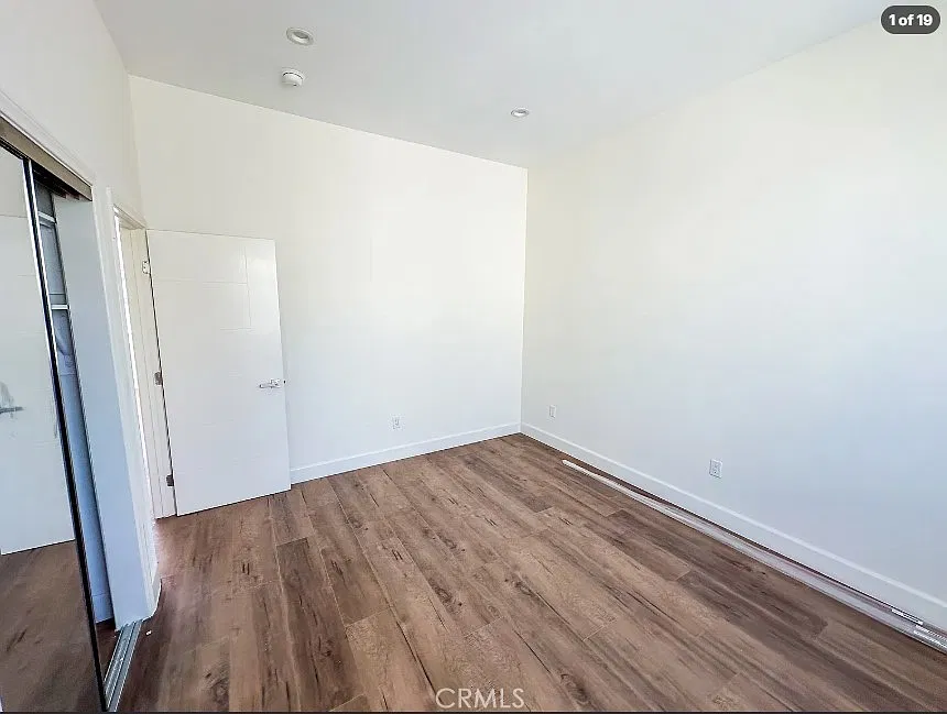 3 bed, 3.5 bath, 1254 sqft, $3,495 — Photo 3