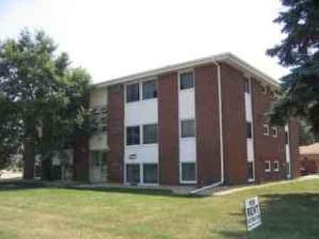 1st image of 901 E 66th St