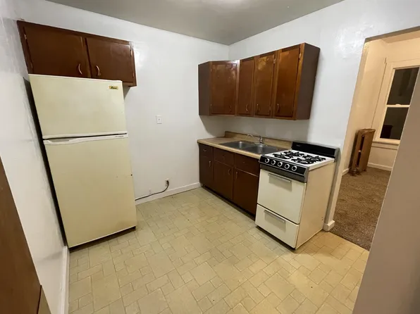 2945 Dekalb St Unit 12, Lake Station, IN 46405