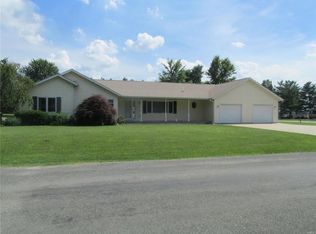 610 W Third South St W, Mount Olive, IL 62069