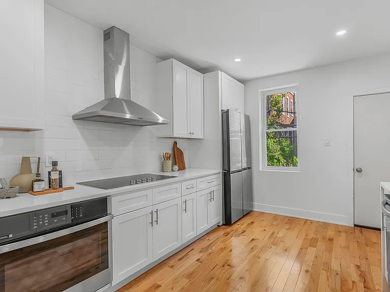 5118 Chancellor St — Photo 13