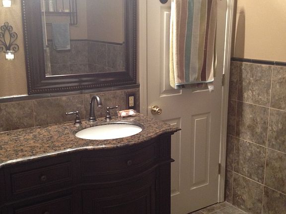 Master Bathrom