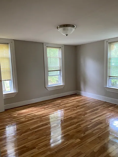 Building Photo - 4010 Ridgewood Ave #2
