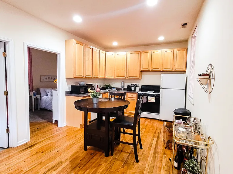 3236-38 N. Clifton Ave. — Photo 3