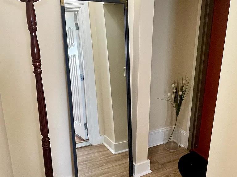 498 Washington St #1 — Photo 3