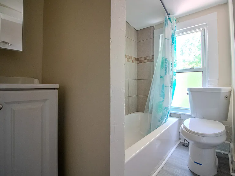 125 Shelton Ave #B2 — Photo 8