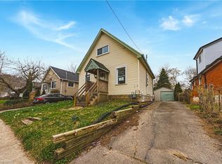 70 Hillview St, Hamilton, ON L8S 2Z2