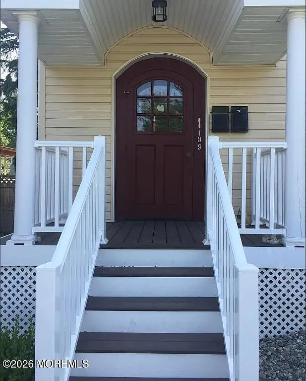 3 bed, 2124 sqft, $3,950 — Photo 2
