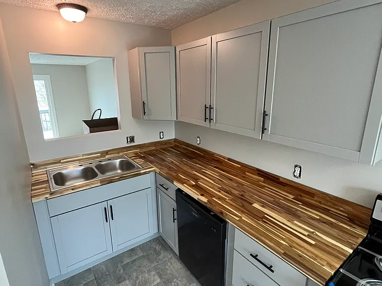 112 Lakeview Dr — Photo 7