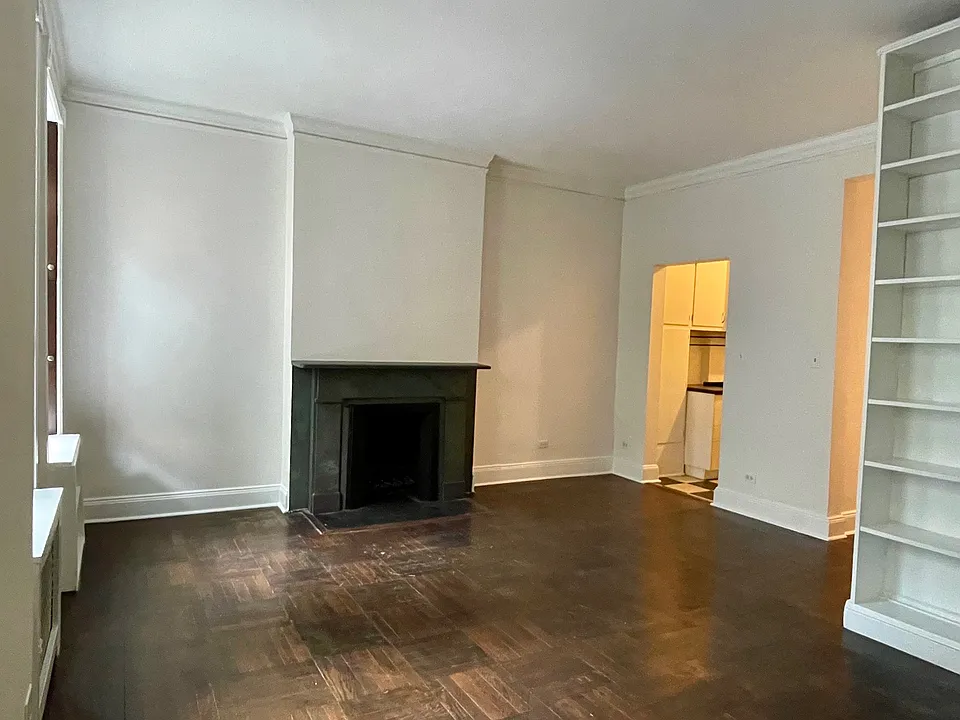 243 E 71st St #2