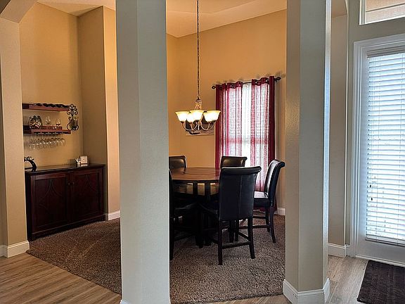 Formal Dining