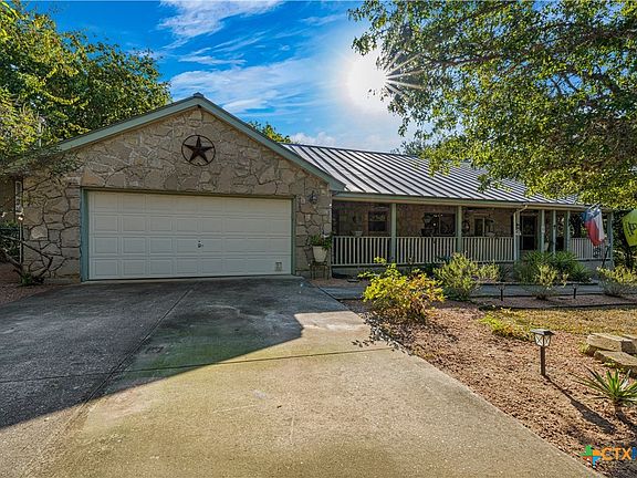 3rd image of 28731 Waterview Dr