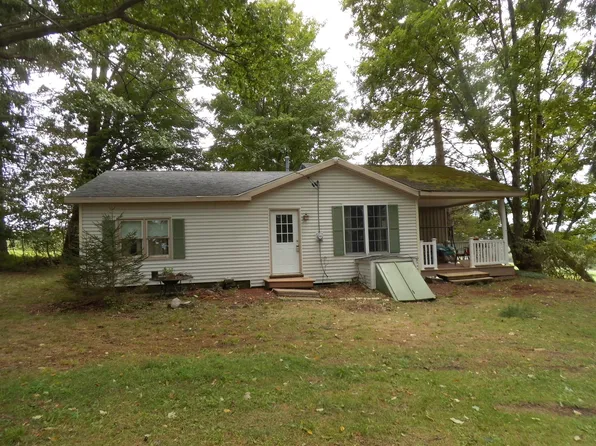 5266 Allens Mills Rd, Reynoldsville, PA 15851