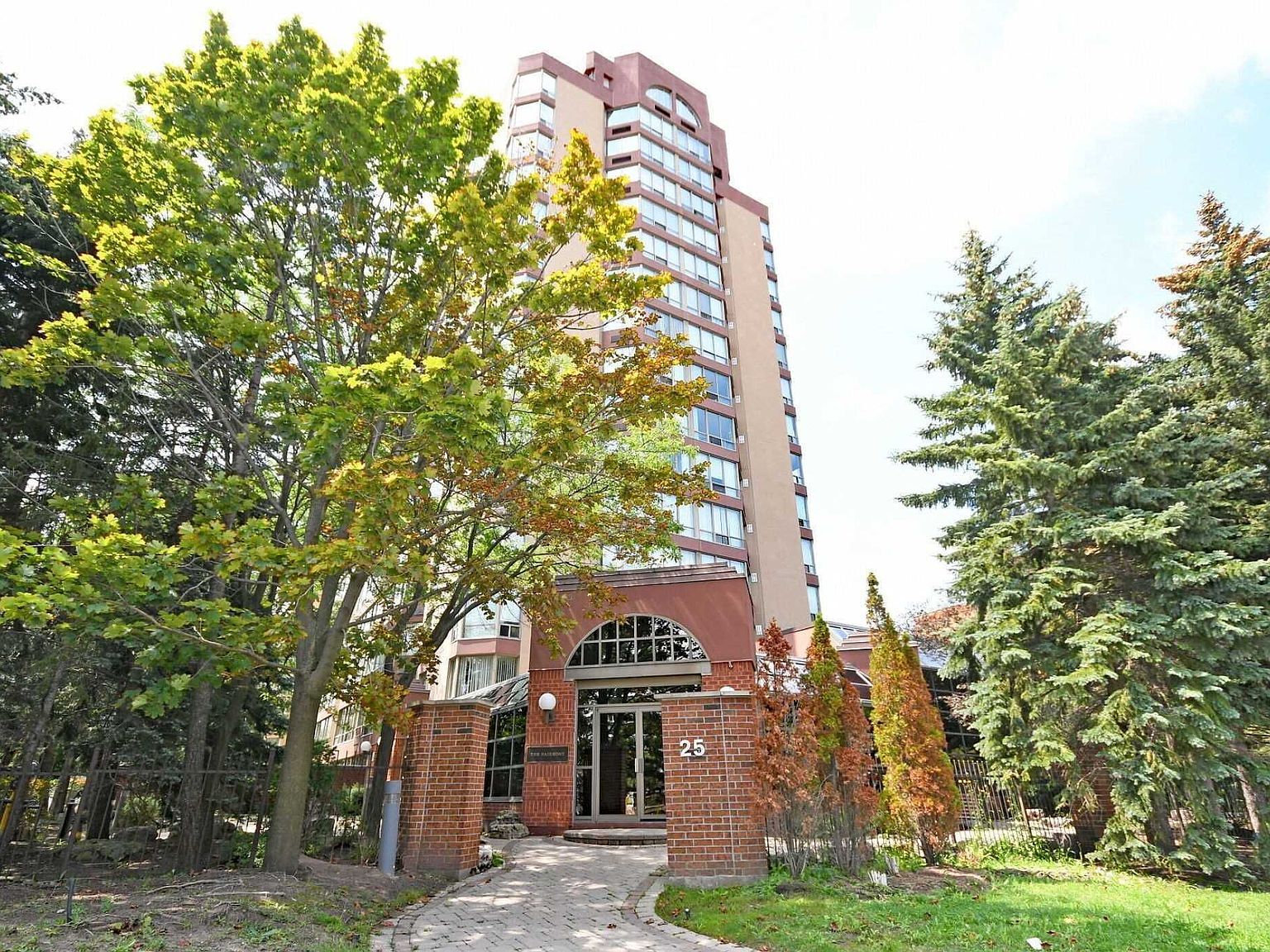 25 Fairview Rd W 1101, Mississauga, ON L5B 3Y8 Zillow