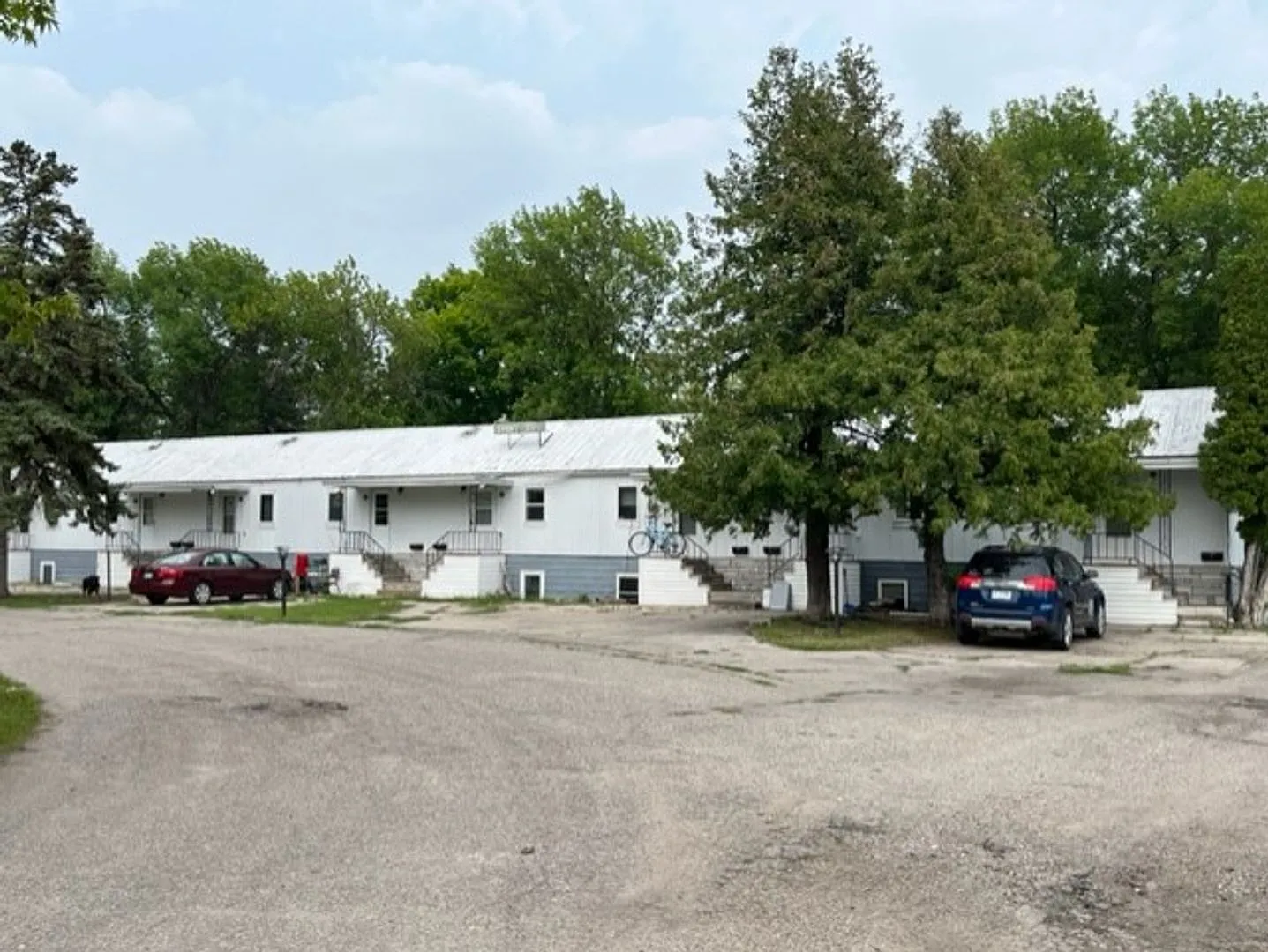 Park Apartments — Photo 1