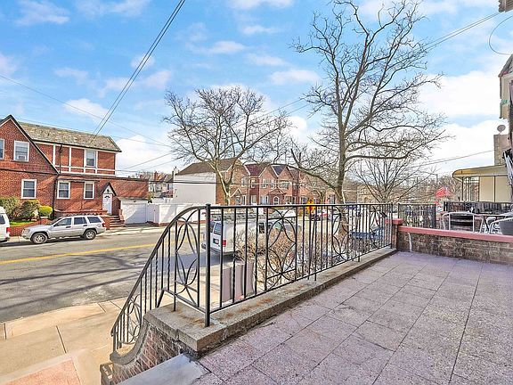 5th image of 3321 Avenue
